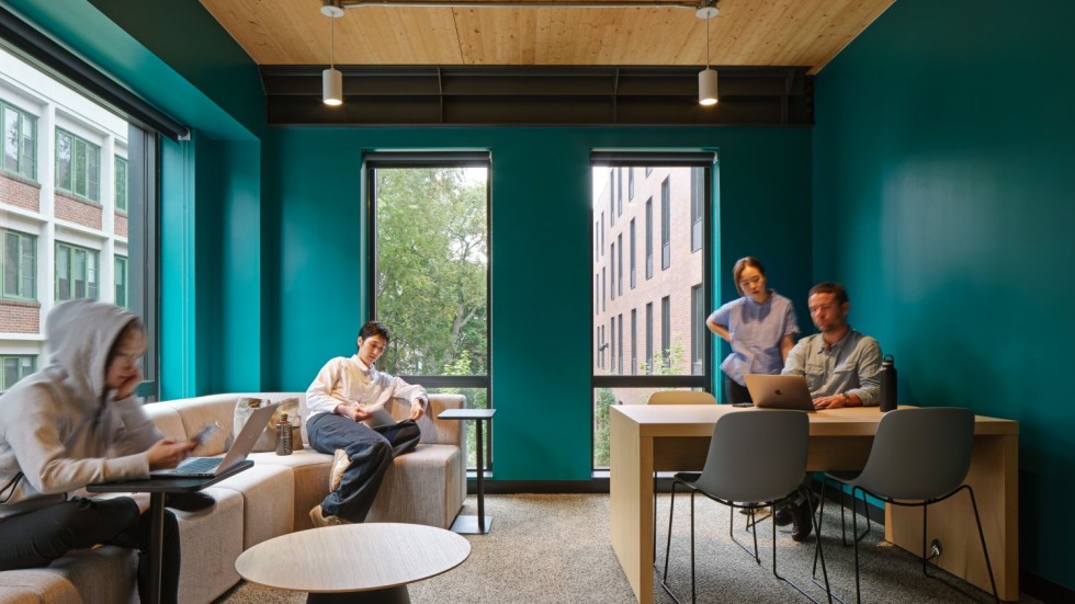 Students in common space